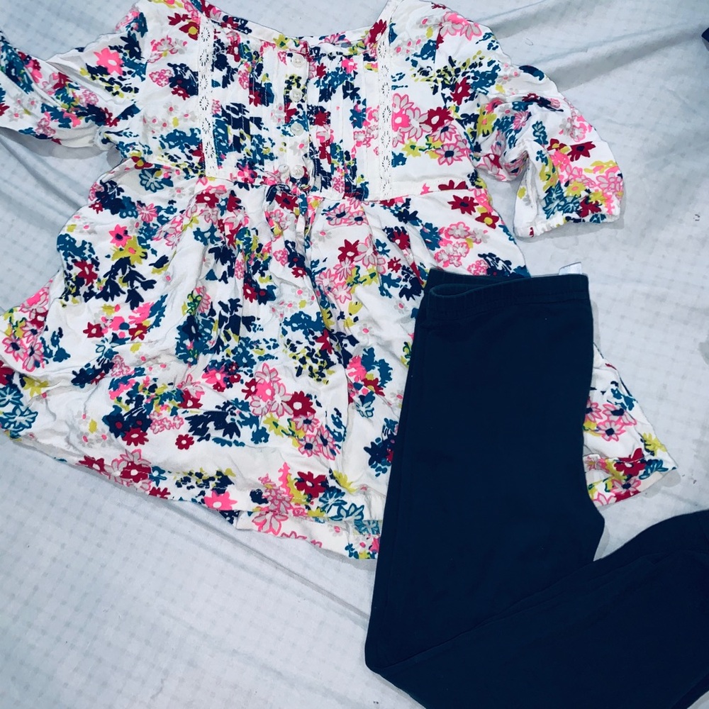 ❣️GIRLS❣️ Floral top with leggings